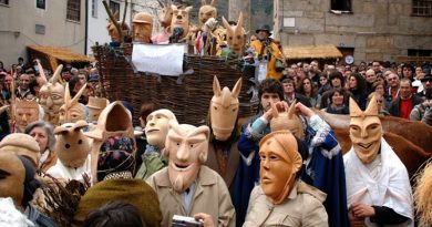 Diabos à solta - Festejos de Carnaval de raiz popular