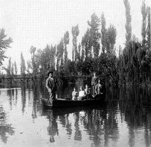 Barco no Rio Nab&atilde;o.