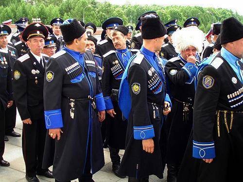 Trajes militares cossacos - Adornos militares