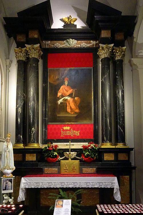 Altar de São Carlos Borromeu