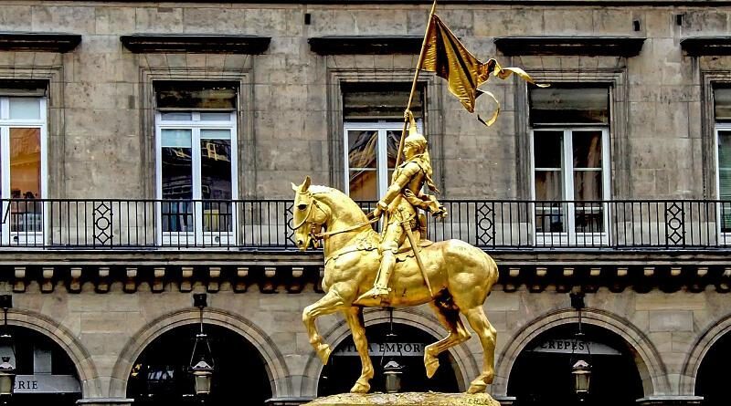Estátua equestre de Joana d’Arc | Morreu a 30 de Maio de 1431, na fogueira