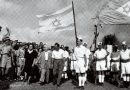 Fundação do Estado de Israel: David Ben Gurion (ao centro) despedindo-se das últimas tropas britânicas, em Haifa