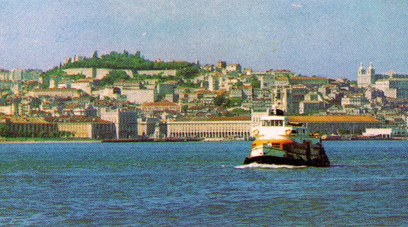 Rio tejo, Lisboa e um cacilheiro