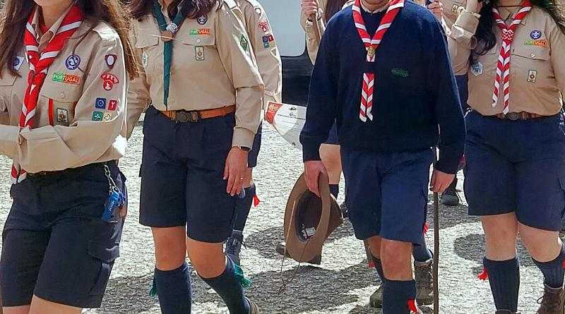 Len&ccedil;os de Dirigente e de Caminheiros