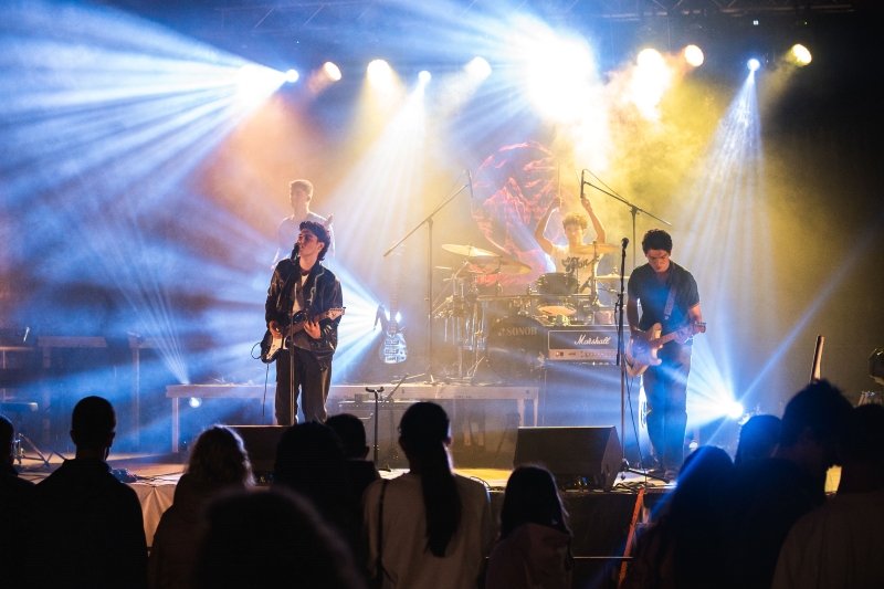 Banda &ldquo;The Same Way&rdquo; lan&ccedil;a novo single &ldquo;American Girl&rdquo;