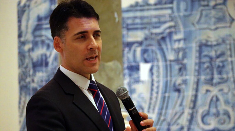 O fundador da STOICNET, o psicólogo clínico e professor universitário português Ivandro Soares Monteiro