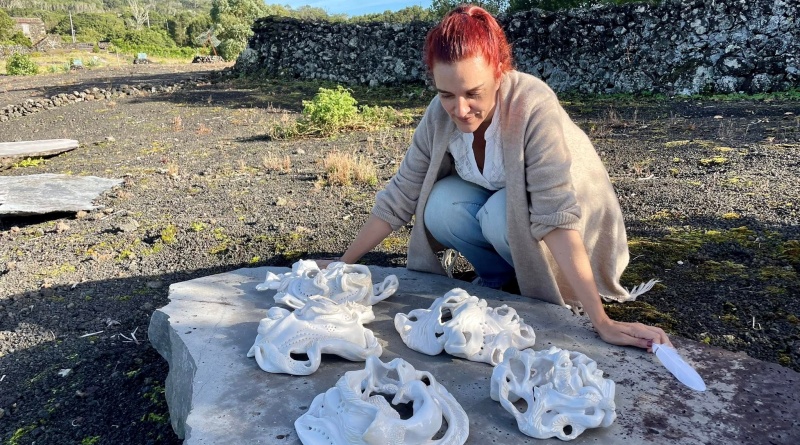 "Guardiões de Cerâmica" de Marta Rézio encontram nova casa na MiratecArts Galeria Costa